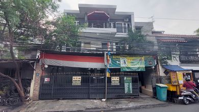 Jual Rumah Siap Tinggal di Mampang Prapatan, Jakarta Selatan, LT 502 m2