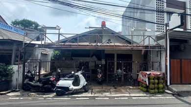 Jual Rumah Cantik LT 158 m2 area Cempaka Putih, Jakarta Pusat