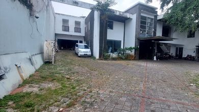 Rumah Modern Luas 1493 Jual di Kemang, Jakarta Selatan