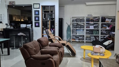 Jual Rumah Siap Huni di Pantai Indah Kapuk, Jakarta Utara, LT 120 m2