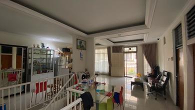 Rumah Minimalis di Pluit, Jakarta Utara, LT 200 m2