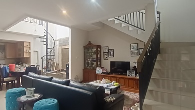 Dijual Rumah Strategis di BKR, Bandung - LT 145m²