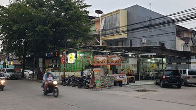 Dijual Ruko Gandeng Cengkareng Jakarta Barat Baru Renovasi