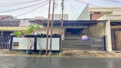 Flash Sale. Beli tanah bonus bangunan rumah Jalan Malabar, Setiabudi
