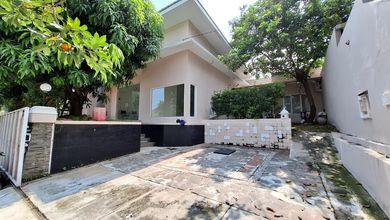 Jual Rumah Megah LT 352 m2 Area Gajah Mungkur, Semarang
