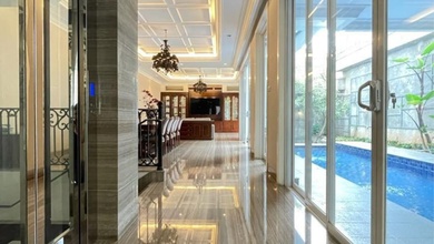 Rumah Elit Luas 330 m2, area Kebayoran Baru, Jakarta Selatan