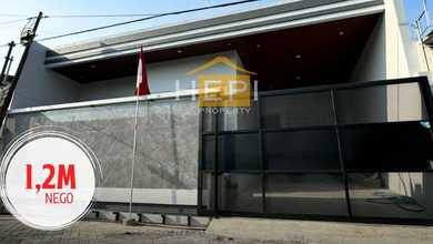Rumah Mewah Luas 120 m2, di Tanah Mas, Semarang