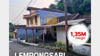 Rumah Dijual di Semarang Tengah, Semarang, LB 220m², Harga Terbaik!