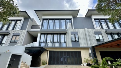 Rumah Mewah Luas 300 m2, area BSD City, Tangerang