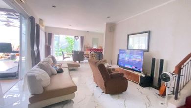 Jual Rumah Siap Huni area BSD De Park, Tangerang, Luas 300 m2