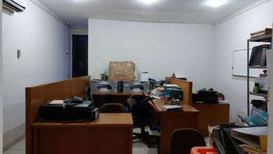 Dijual Ruko 3 Lantai Sangat Strategis 