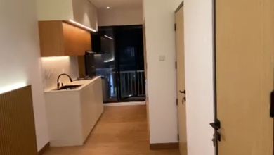 RUKO 3LANTAI DEKAT MAL SIAP PAKAI DI LIPPO KARAWACI.