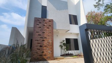 Rumah Elit LT 182 m2, area Pondok Hijau, Bandung
