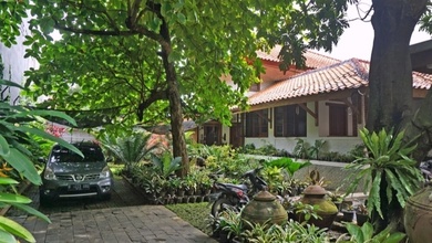Rumah Premium Luas 1029 Jual di Cipedak, Jakarta Selatan
