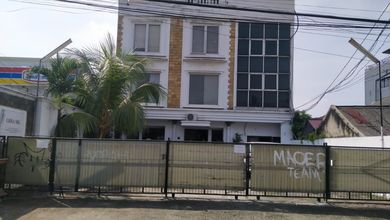Jual Murah Ruko Inti Kota Siap Huni JL.Ciputat raya no 18B Kel pondok indah kec Kebayoran lama Jakarta Selatan 