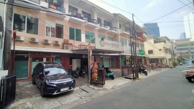 Ready to Use Ruko Usaha di Bendungan Hilir Jakarta Pusat dengan Luas Bangunan 650m2