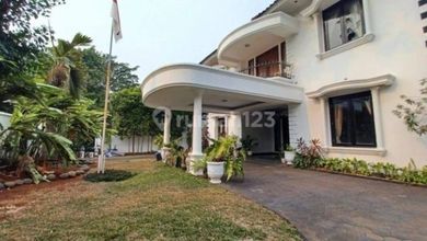 Jual Rumah Megah LT 1325 m2 Kawasan Jati Padang, Jakarta Selatan