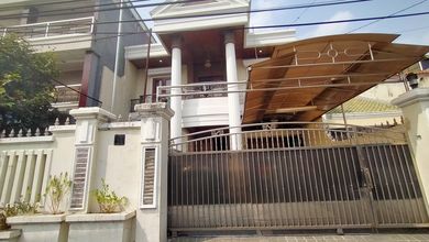 Rumah Eksklusif Luas 280 m2, di Slipi, Jakarta Barat