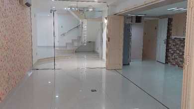 Rumah Eksklusif LT 195 m2, area Tanjung Duren, Jakarta Barat