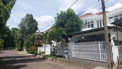Jual Segera Rumah Elit area Pulogebang, Jakarta Timur, Luas 300 m2