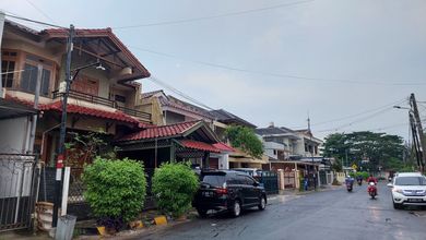 Jual Rumah Siap Huni di Kelapa Gading, Jakarta Utara, LT 246 m2