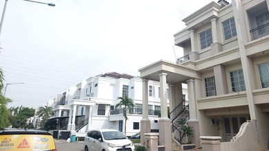 Rumah Gading Grande 3lt Dibawah Njop