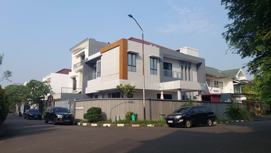 Rumah Premium Luas 273 Jual area Permata Buana, Jakarta Barat