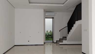 Rumah Premium Luas 100 Jual area Pluit, Jakarta Utara