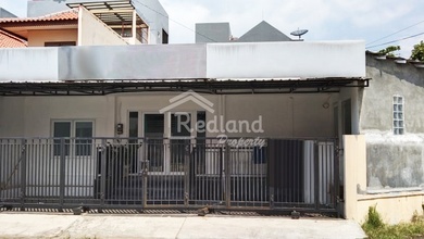 Disewakan Cepat Rumah Cantik dengan Tanah Luas 260 m2 Kawasan Pleburan