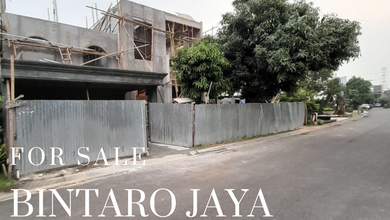 Rumah Elegan di Bintaro, Tangerang Selatan, 4 KT, LT 323m²