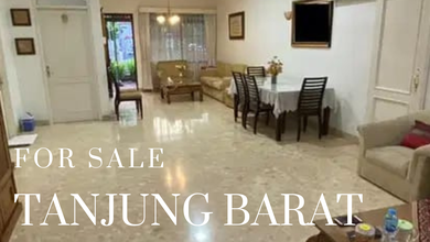 For Sale rumah Premium di Tanjung Barat, Jakarta Selatan - LT 255m²