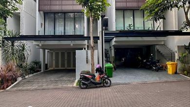Rumah Mewah di Lebak Bulus, Jakarta Selatan, 2 Kamar Tidur, LT 112m²