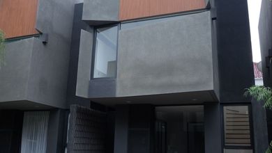 Rumah Siap Pakai di Kawasan Rempoa, Tangerang, LT 87m²