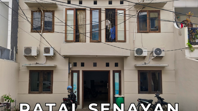 Dijual Rumah Kost 18 Kamar Hadap Selatan di Patal Senayan Area