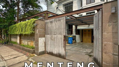 Dijual Rumah Cantik Design Klasik 2 Lt. Hadap Tenggara Di Menteng