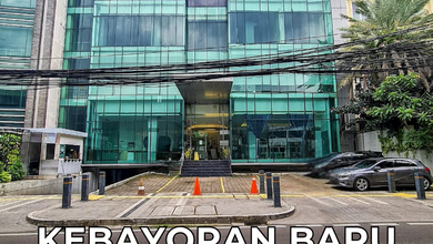Gedung Kantor 4 Lantai + Basement Lokasi Bagus di Senopati Area