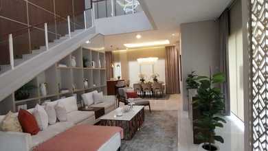 Rumah Modern di Gading Serpong, Tangerang, Luas 284 m2