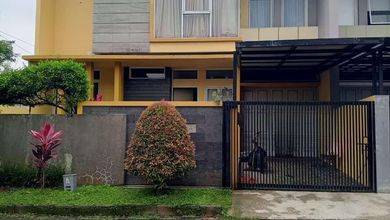 Rumah Eksklusif Luas 208 m2, di Setra Duta, Bandung