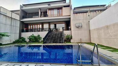 Jual Segera Rumah Elit di Setra Duta, Bandung, Luas 678 m2