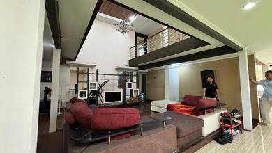 Jual Rumah Bagus Luas 425 m2 di Setra Duta, Bandung