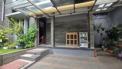 Jual Rumah Siap Huni di Setra Duta, Bandung, LT 234 m2