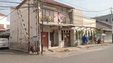 Rumah Mewah Luas 162 m2, di Kramat, Jakarta Pusat
