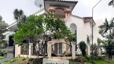 Dijual Rumah Strategis di Dukuh Pakis, Surabaya - LT 164m²