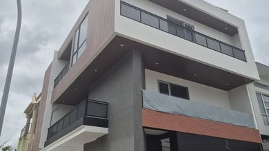 Jual Rumah Siap Huni di Alam Sutera, Tangerang, Luas 248 m2