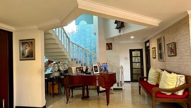Rumah Mewah Luas 372 m2, di Kebon Jeruk, Jakarta Barat