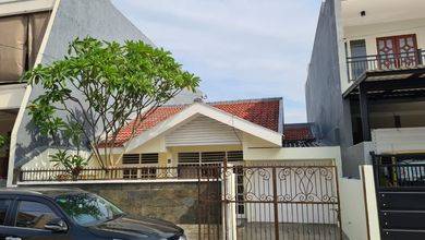 Jual Rumah Cantik Luas 184 m2 area Sukomanunggal, Surabaya