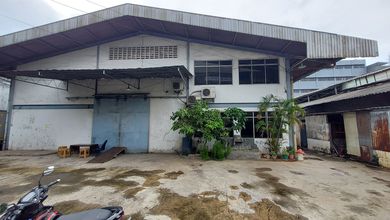 Gudang bekas pabrik di kamal muara, Penjaringan