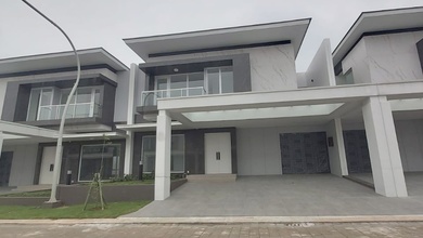 Jual Rumah Siap Huni di Gading Serpong, Tangerang, LT 240 m2