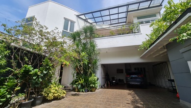 Jual Rumah Siap Huni di Pondok Indah, Jakarta Selatan, Luas 607 m2