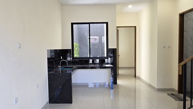 Rumah Modern LT 96 Jual area Alam Sutera, Tangerang